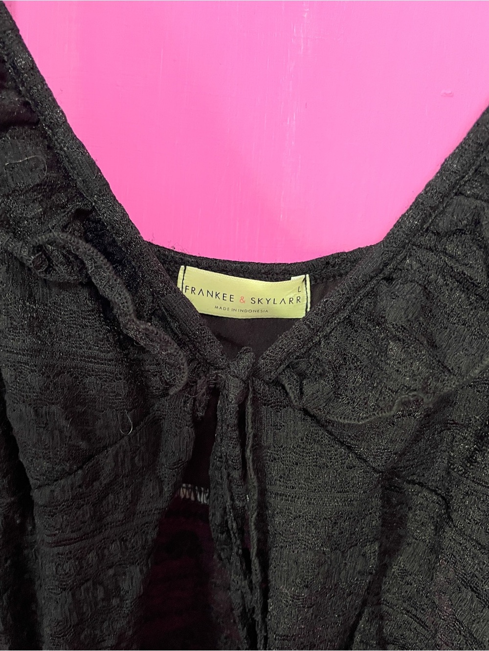 Black Lace-Trim Sleeveless Top - Picture 3 of 3